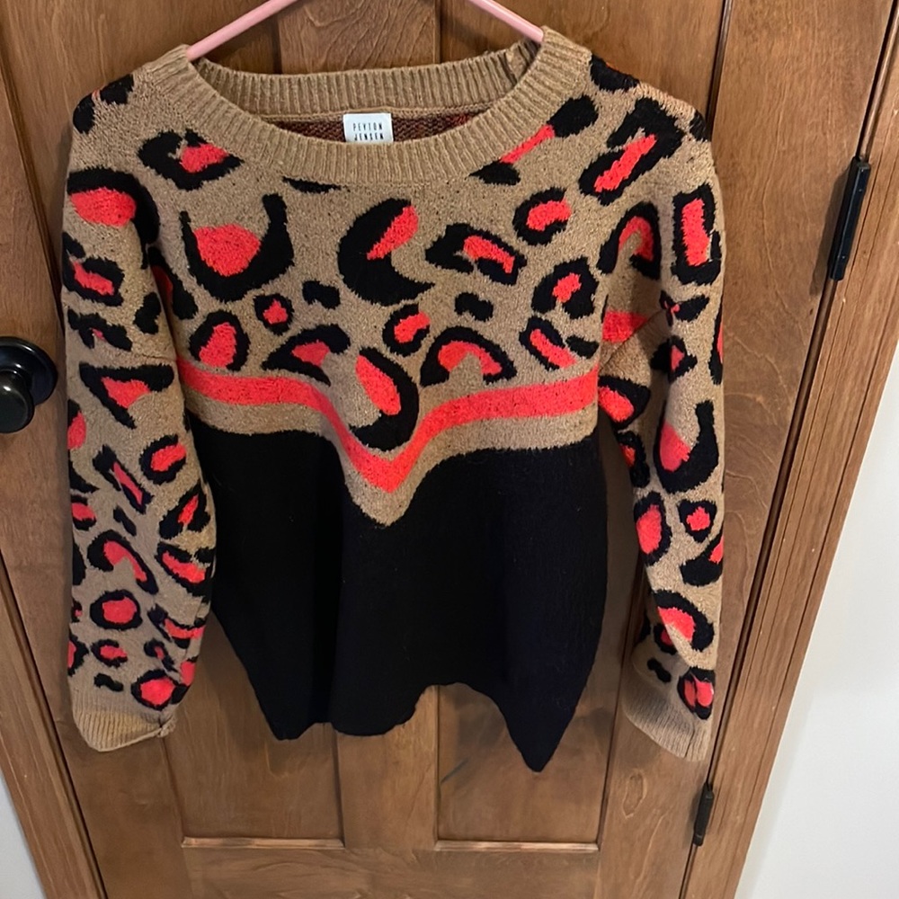 Peyton Jensen fun leopard sweater! Size M